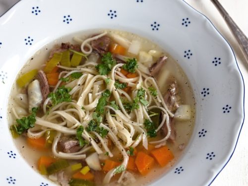 hovezi-vyvar-s-nudlemi-recept-500x375.jpg